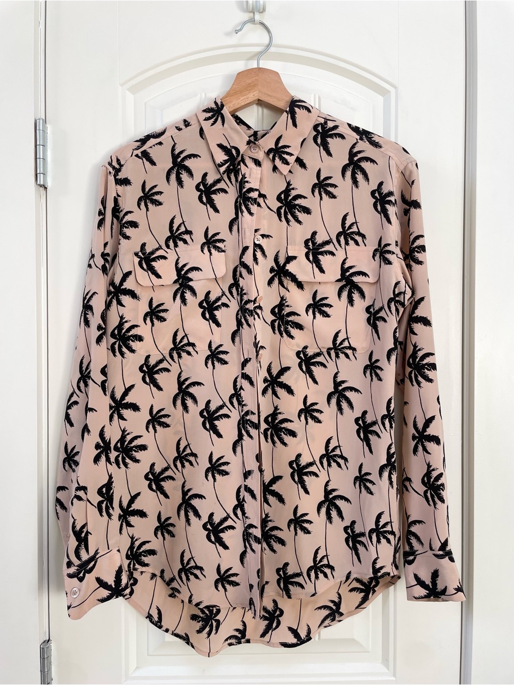 Silk - Equipment Femme Black Palm-Print Shirt on Blush